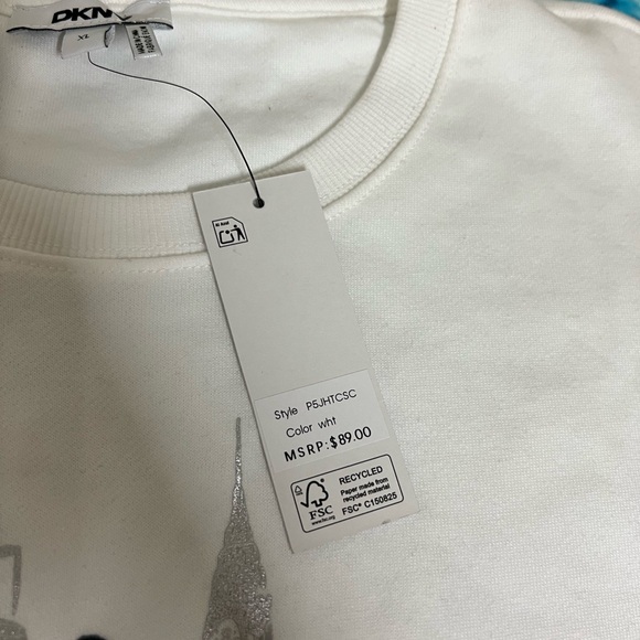 ❄️DKNY Womens White NYC Graphic Crewneck Sweatshirt P5JHTCSC XL New - Picture 2 of 8